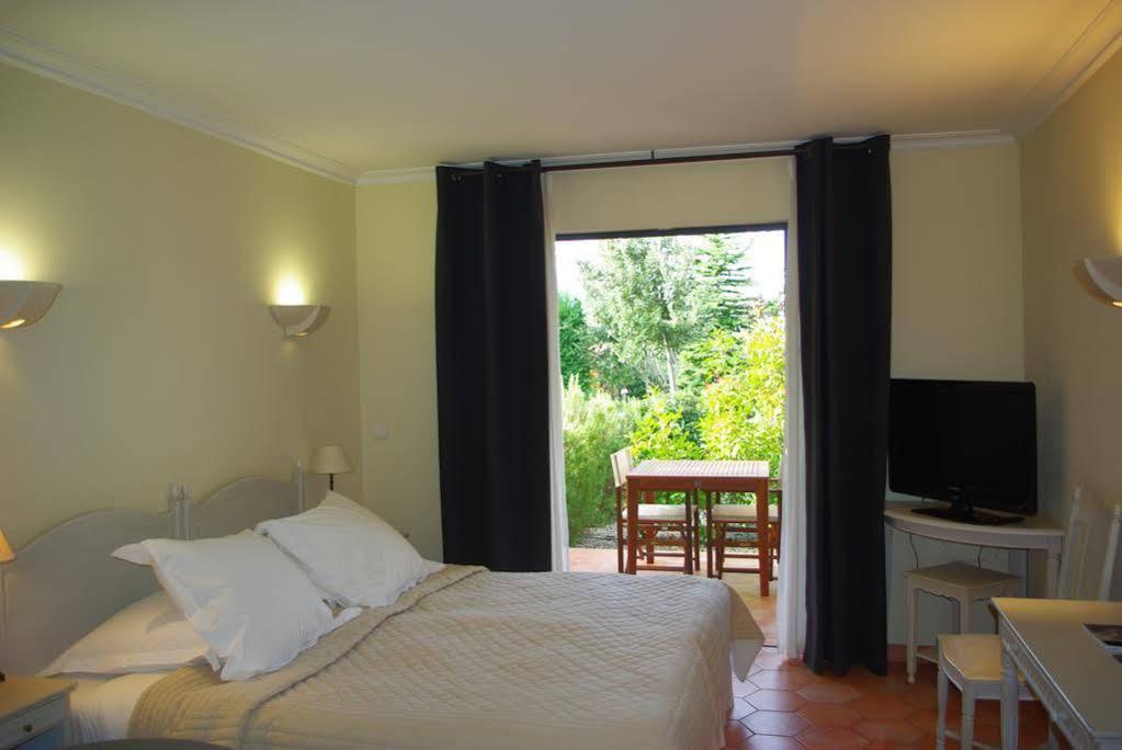 Du Cote Des Olivades Hotel Paradou Exterior photo
